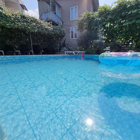 Hotel Ривер Гагра Zewnętrze zdjęcie