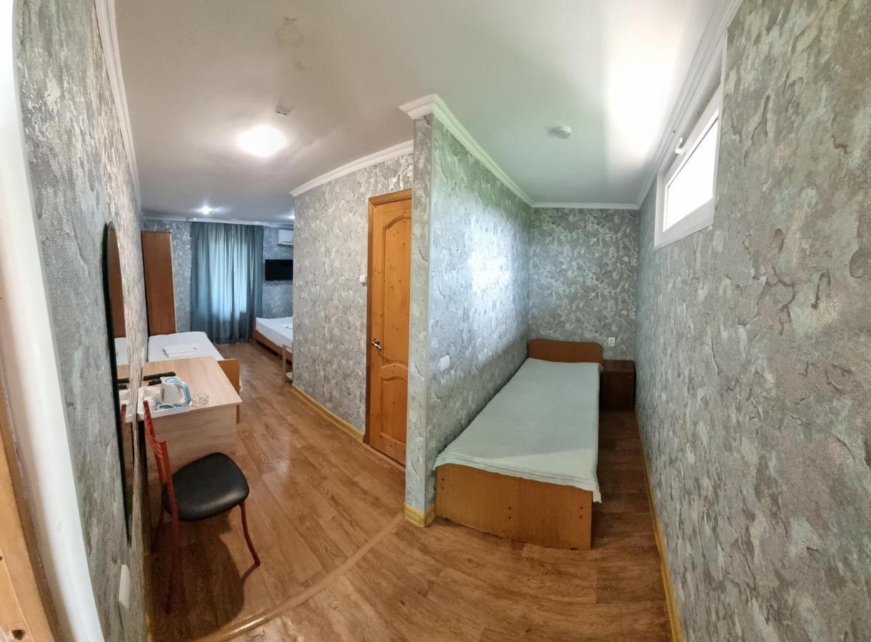 Hotel Ривер Гагра Zewnętrze zdjęcie